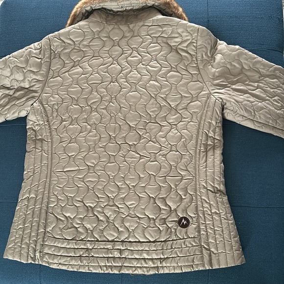 Marmot St. Moritz quilted puffer jacket/coat with faux fur collar - Picture 9 of 12